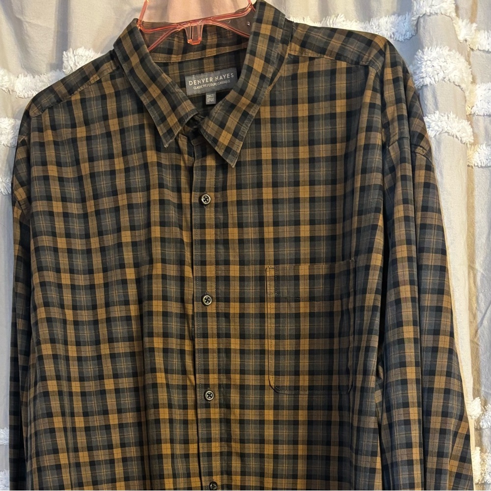 Men’s button up shirt. 2XLT